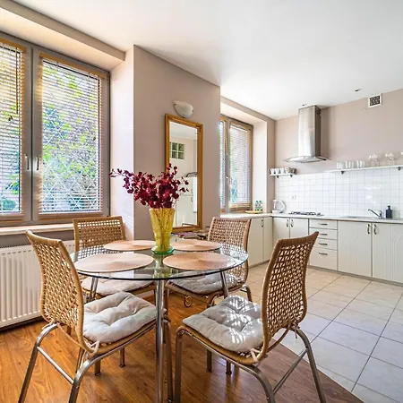 Grenadierow Praga Apartmán *